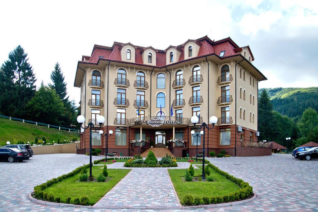 Grand Hotel Pylypets Pilipets Exterior photo